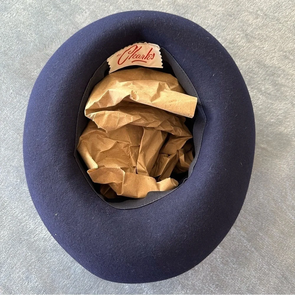 Vintage 100% Wool Clarks Navy Blue with Bow Trim Hat - Picture 6 of 10